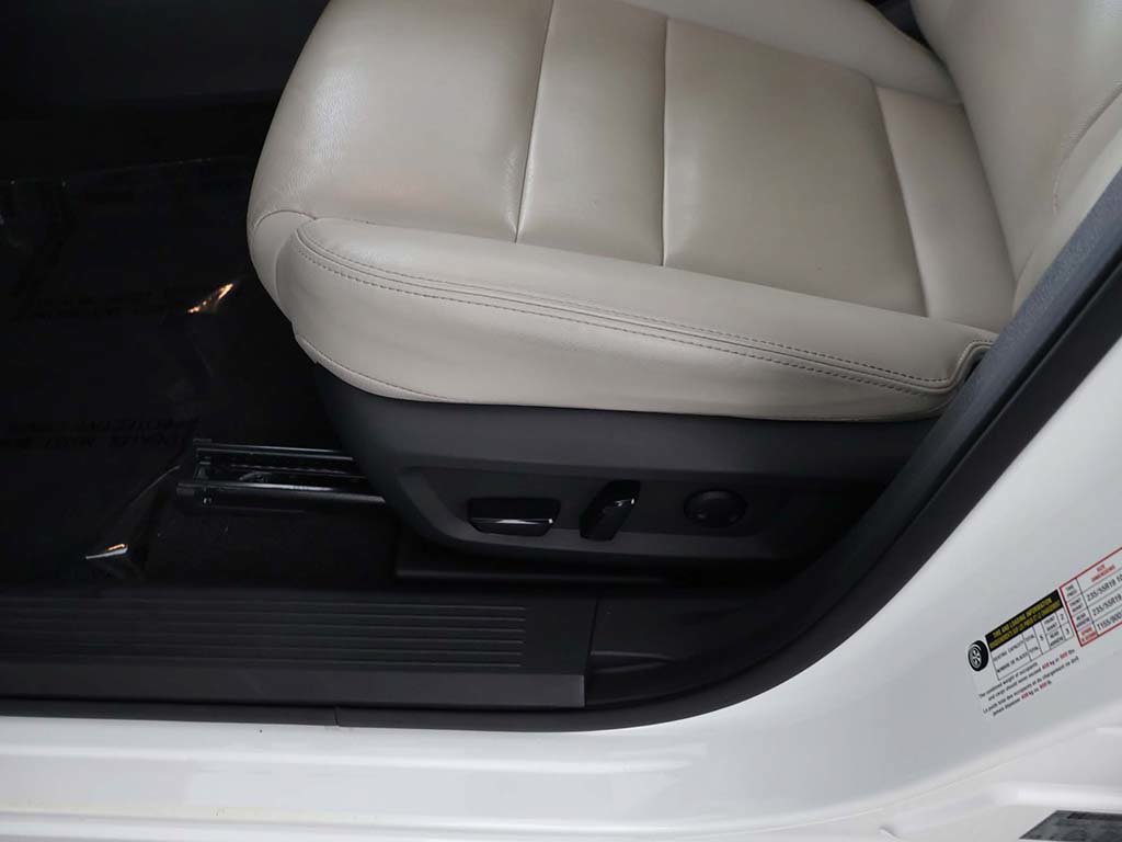 Used 2023 Nissan Rogue SL w/ SL Premium Package FWD image 31