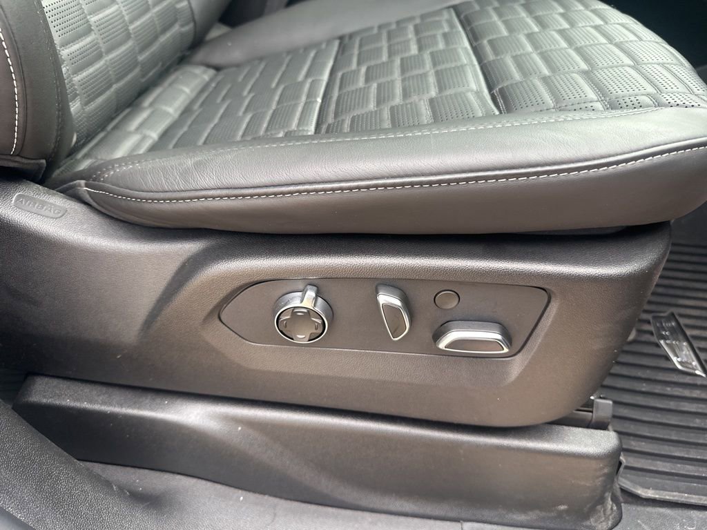 Used 2024 Cadillac Escalade Premium Luxury Platinum image 51