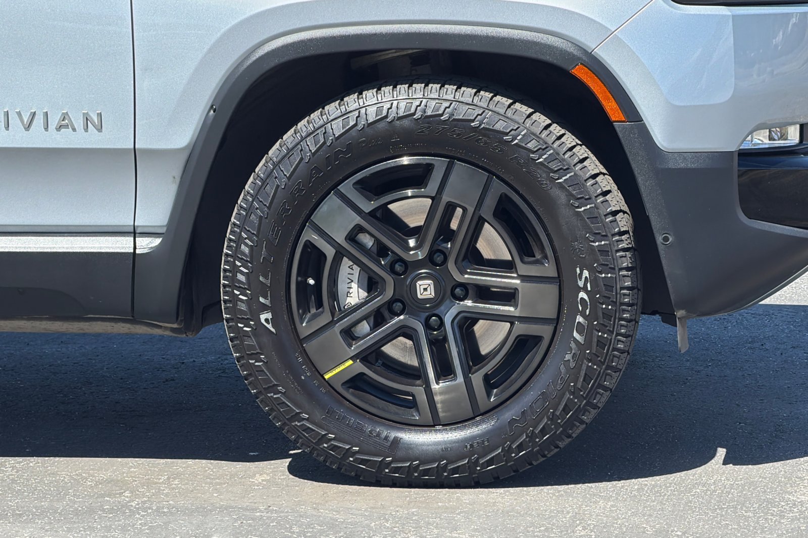 Used 2023 Rivian R1T Adventure Dual AWD/4WD image 36