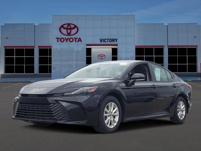 Used 2025 Toyota Camry LE FWD image 1
