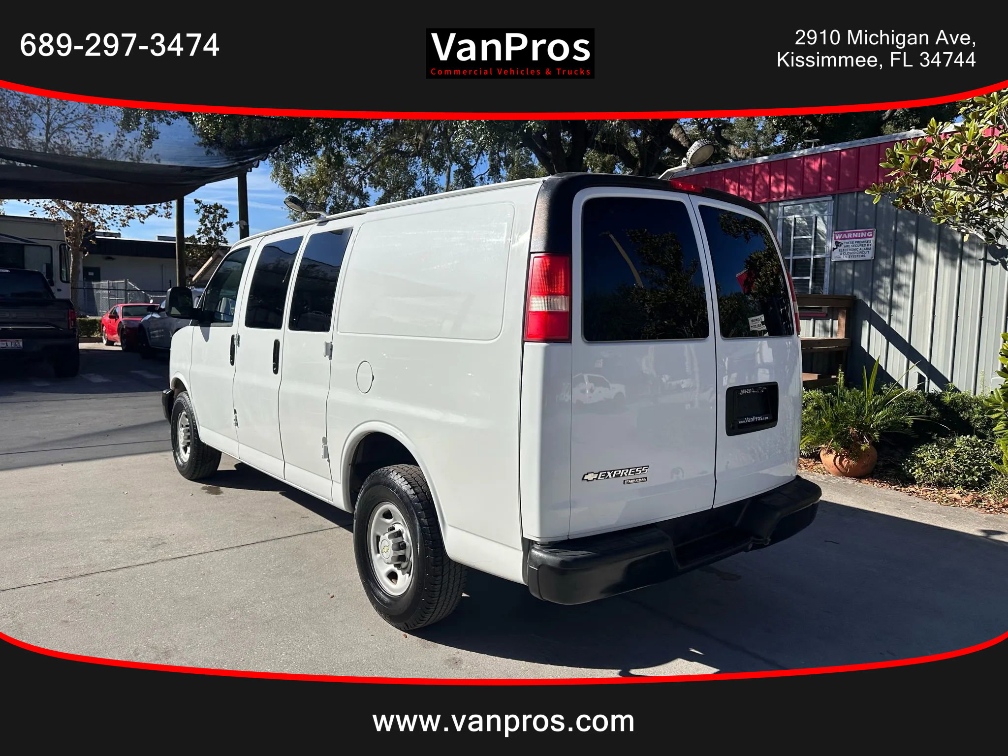Used 2013 Chevrolet Express 2500 image 3