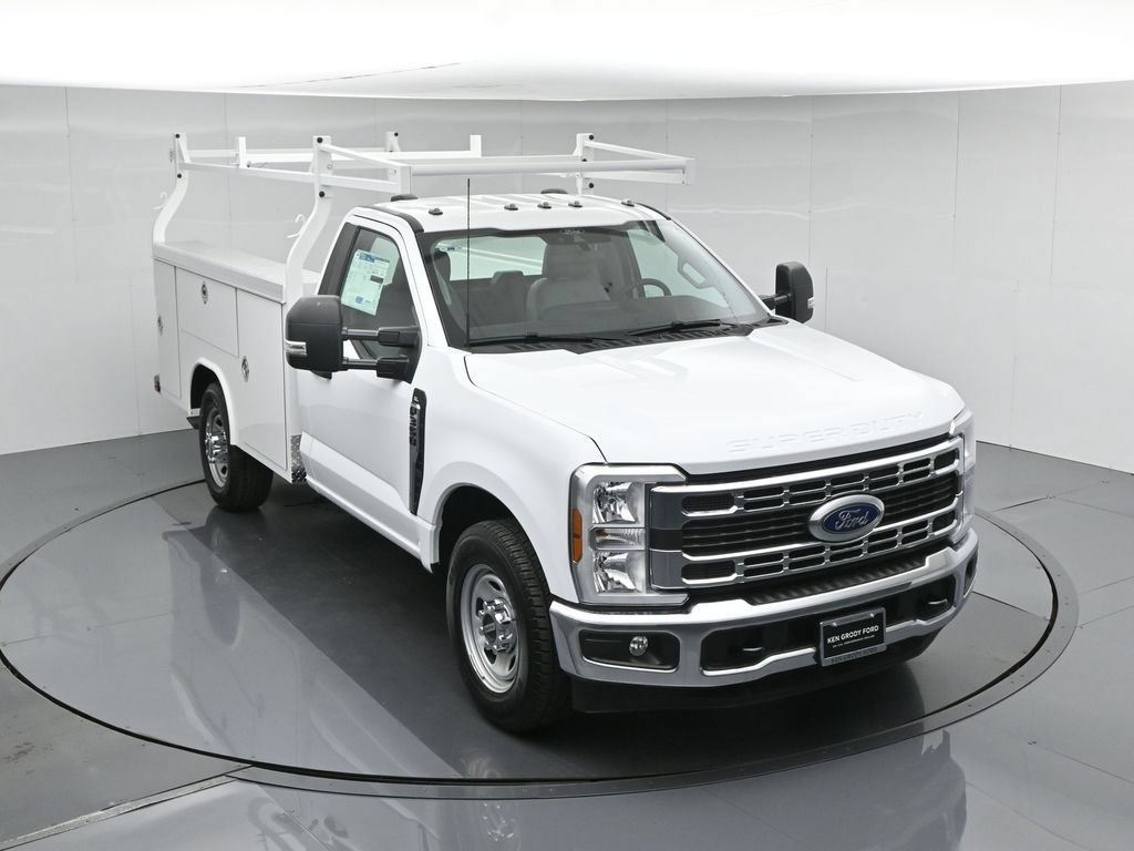 New 2026 Ford F350 XL w/ XL Chrome Package RWD image 40