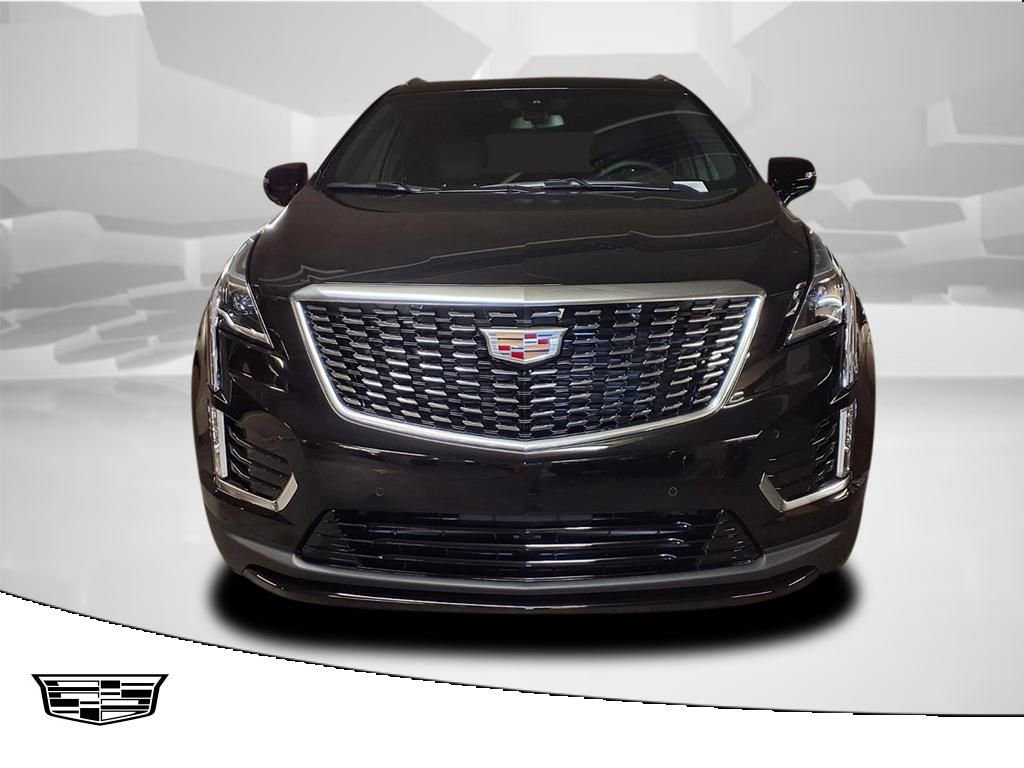 New 2026 Cadillac XT5 Luxury image 2