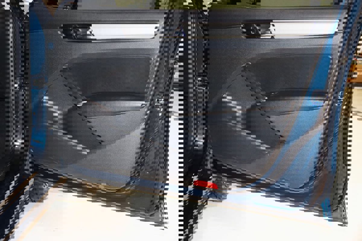 Used 2021 Volkswagen Passat 2.0T SE image 45