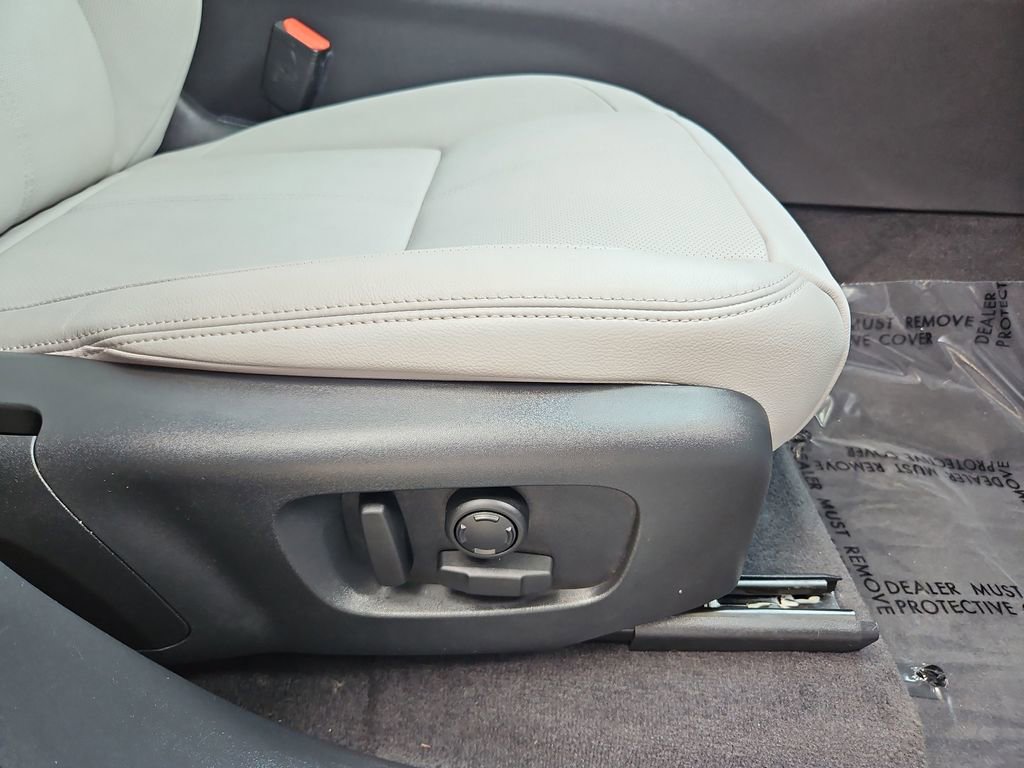 Used 2024 Land Rover Range Rover Velar Dynamic SE image 26