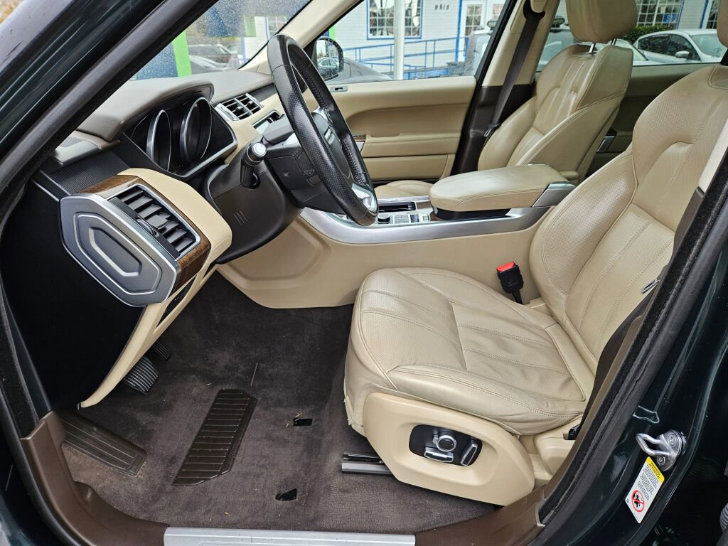 Used 2016 Land Rover Range Rover Sport HSE image 12