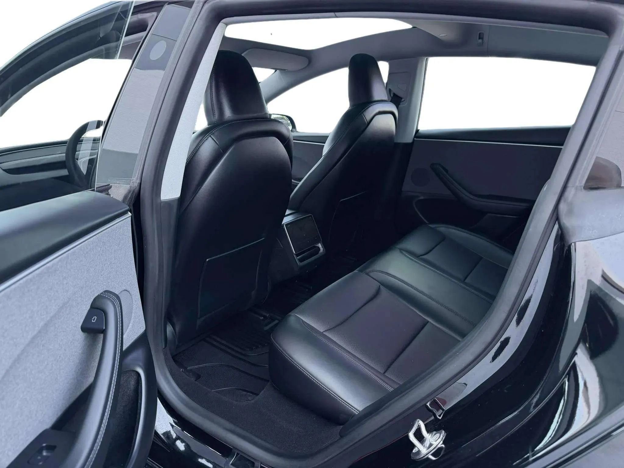 Used 2024 Tesla Model 3 Long Range image 17