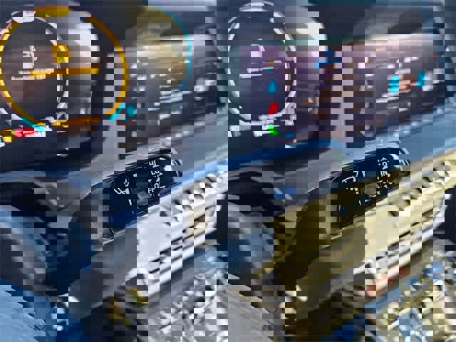 Used 2025 Porsche 911 Carrera 4 GTS image 25