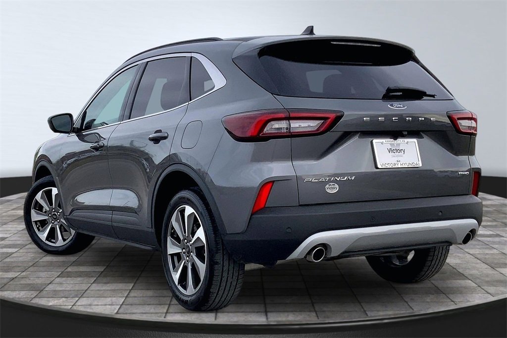 Used 2023 Ford Escape Platinum image 7