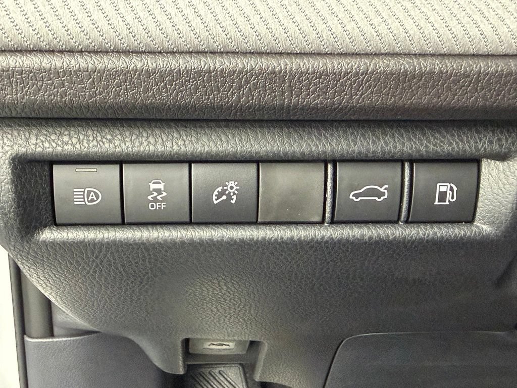 Used 2026 Toyota Camry SE FWD image 29