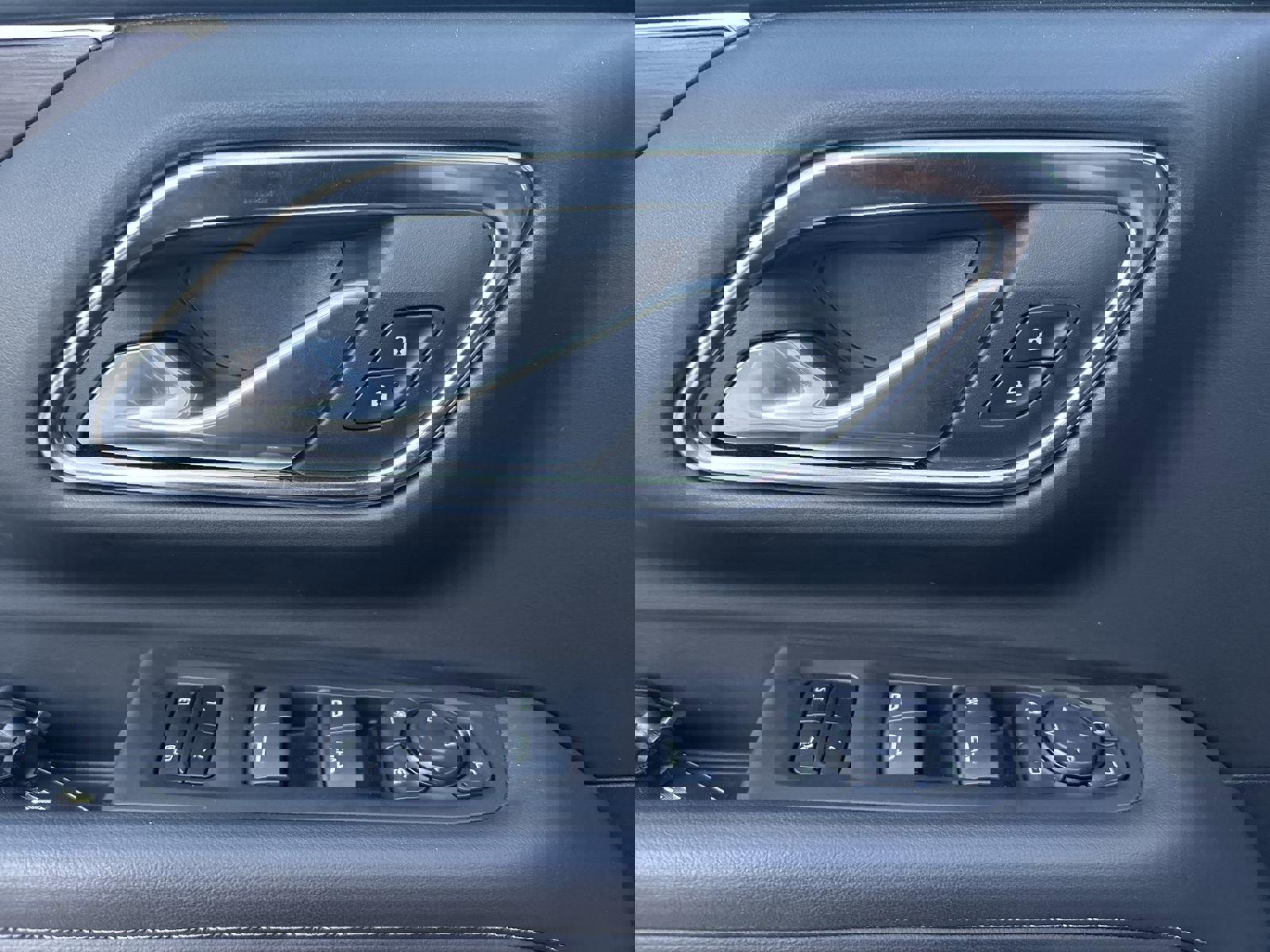 Used 2024 Chevrolet Tahoe Z71 w/ Luxury Package image 16