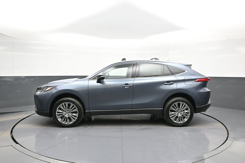 Certified 2023 Toyota Venza XLE AWD/4WD image 9