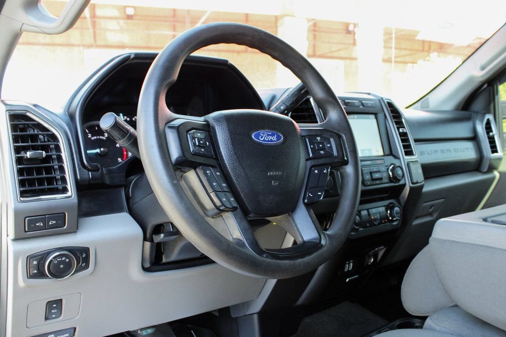 Used 2017 Ford F250 XLT w/ XLT Value Package AWD/4WD image 17