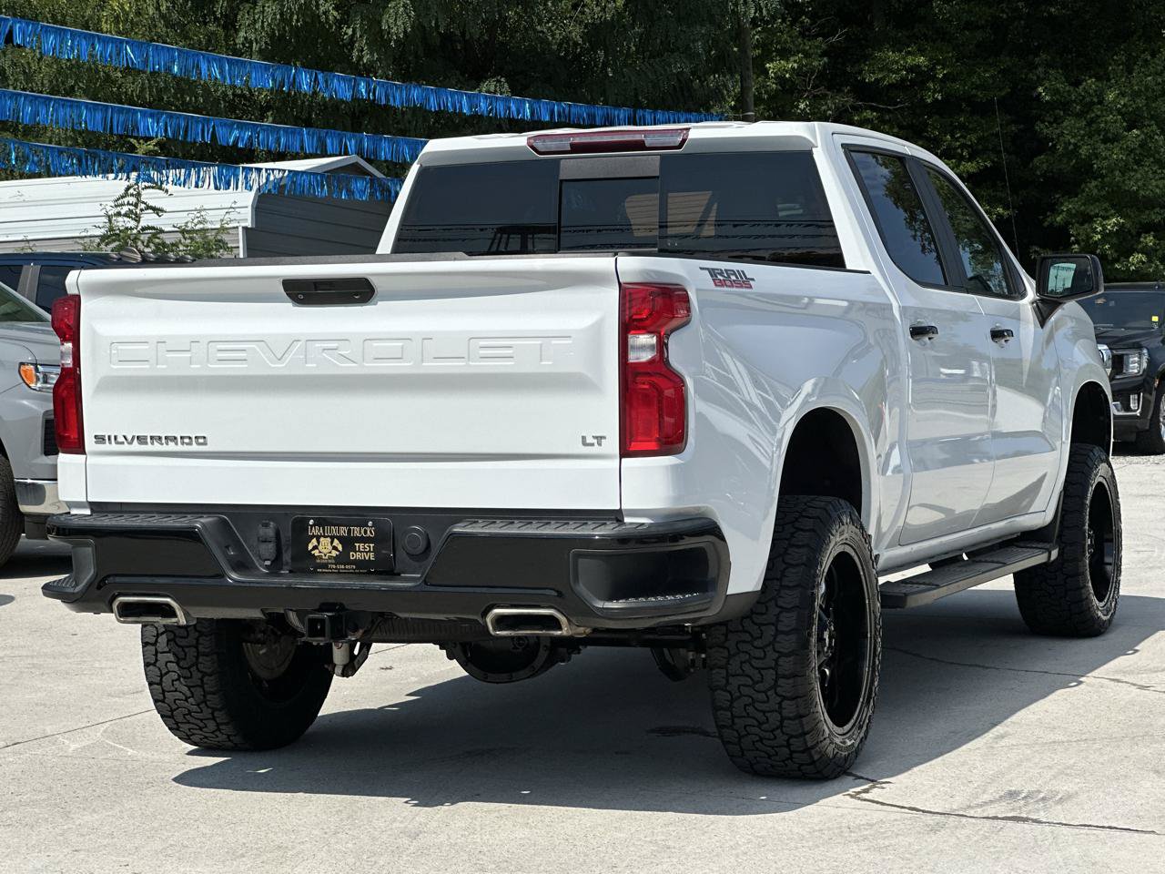 Used 2022 Chevrolet Silverado 1500 LT Trail Boss w/ Convenience Package II AWD/4WD image 7