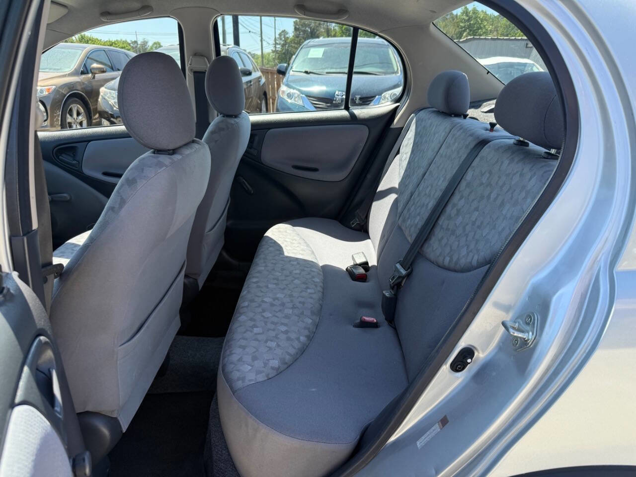 Used 2000 Toyota Echo Sedan FWD image 11