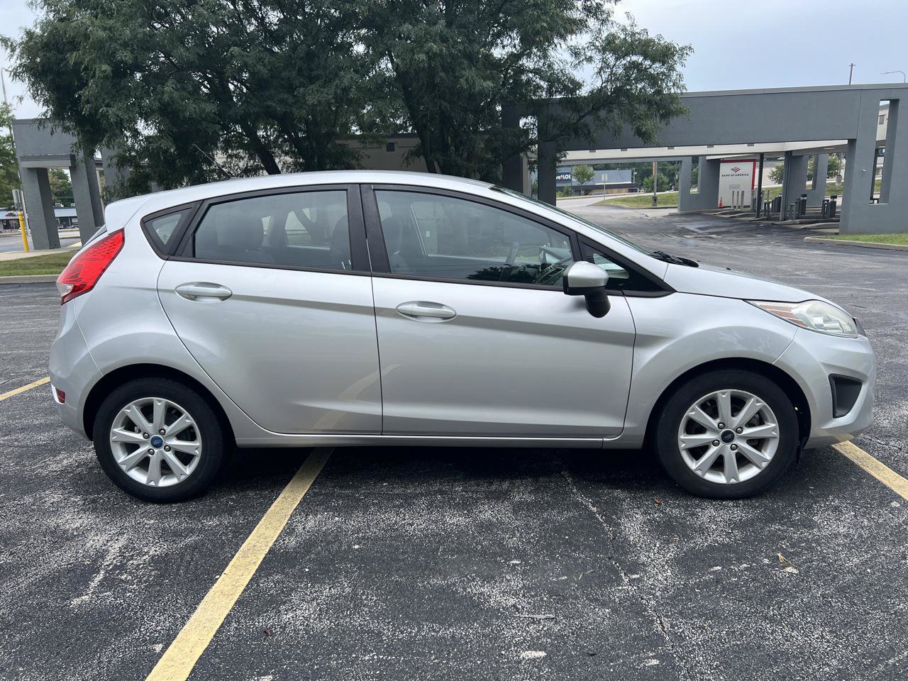 Used 2011 Ford Fiesta SE w/ 203A Rapid Spec Order Code FWD image 7