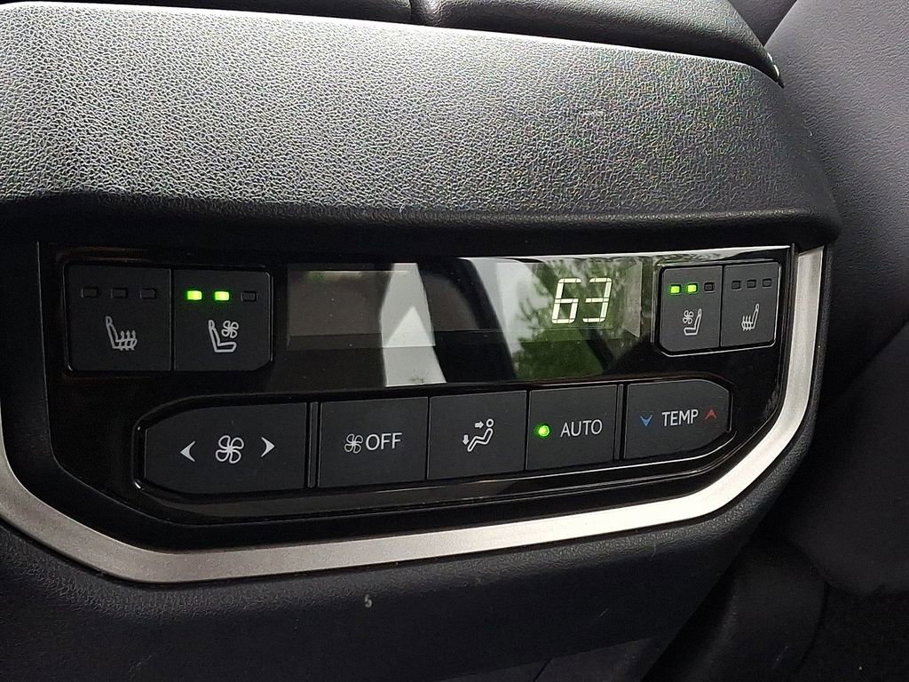 Used 2025 Lexus TX 500h AWD image 12