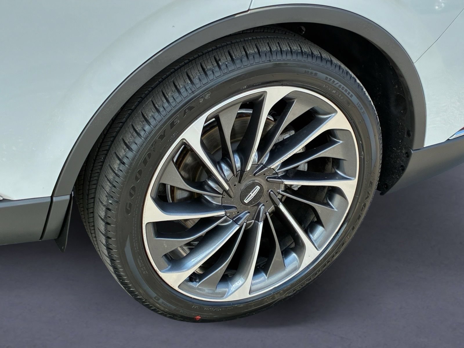 Used 2021 Lincoln Aviator Reserve w/ Equipment Group 201A RWD image 9