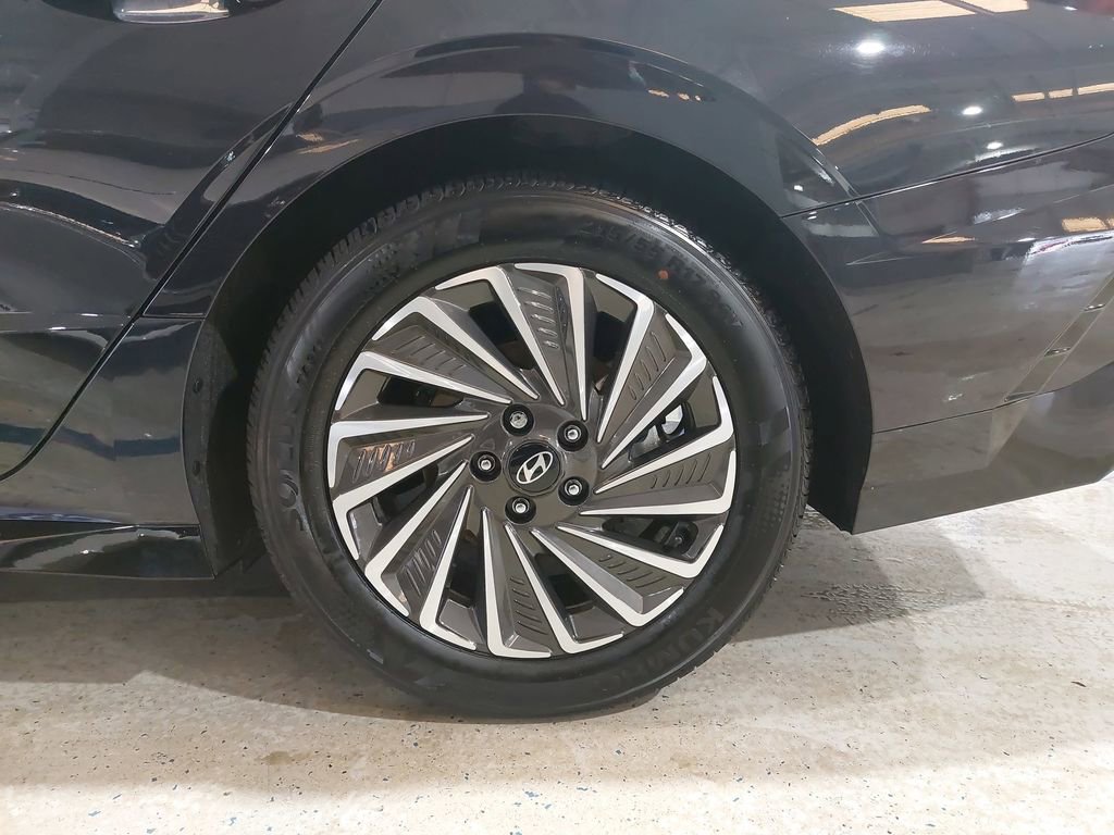 Certified 2025 Hyundai Sonata SEL image 35