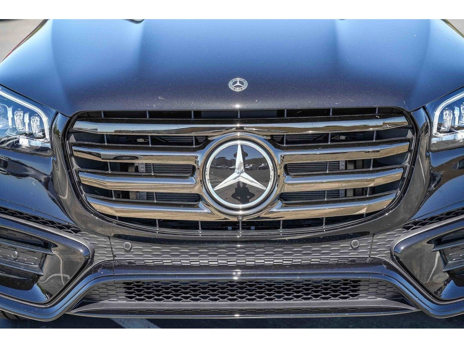 New 2026 Mercedes-Benz GLS 450 4MATIC image 7