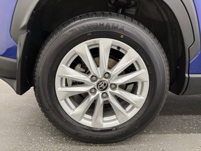 Certified 2024 Toyota Corolla Cross LE FWD image 21