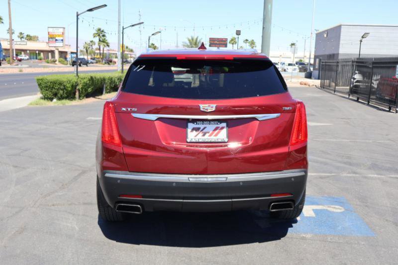 Used 2017 Cadillac XT5 Luxury w/ Driver Awareness Package FWD image 6