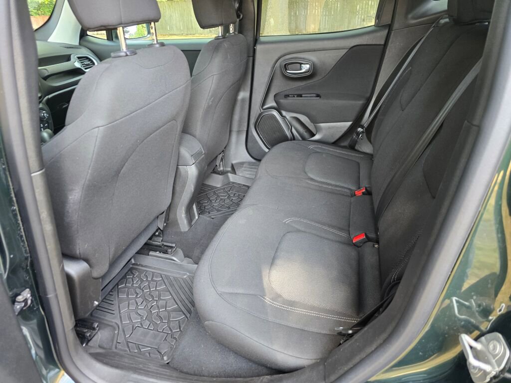 Used 2021 Jeep Renegade Sport image 18