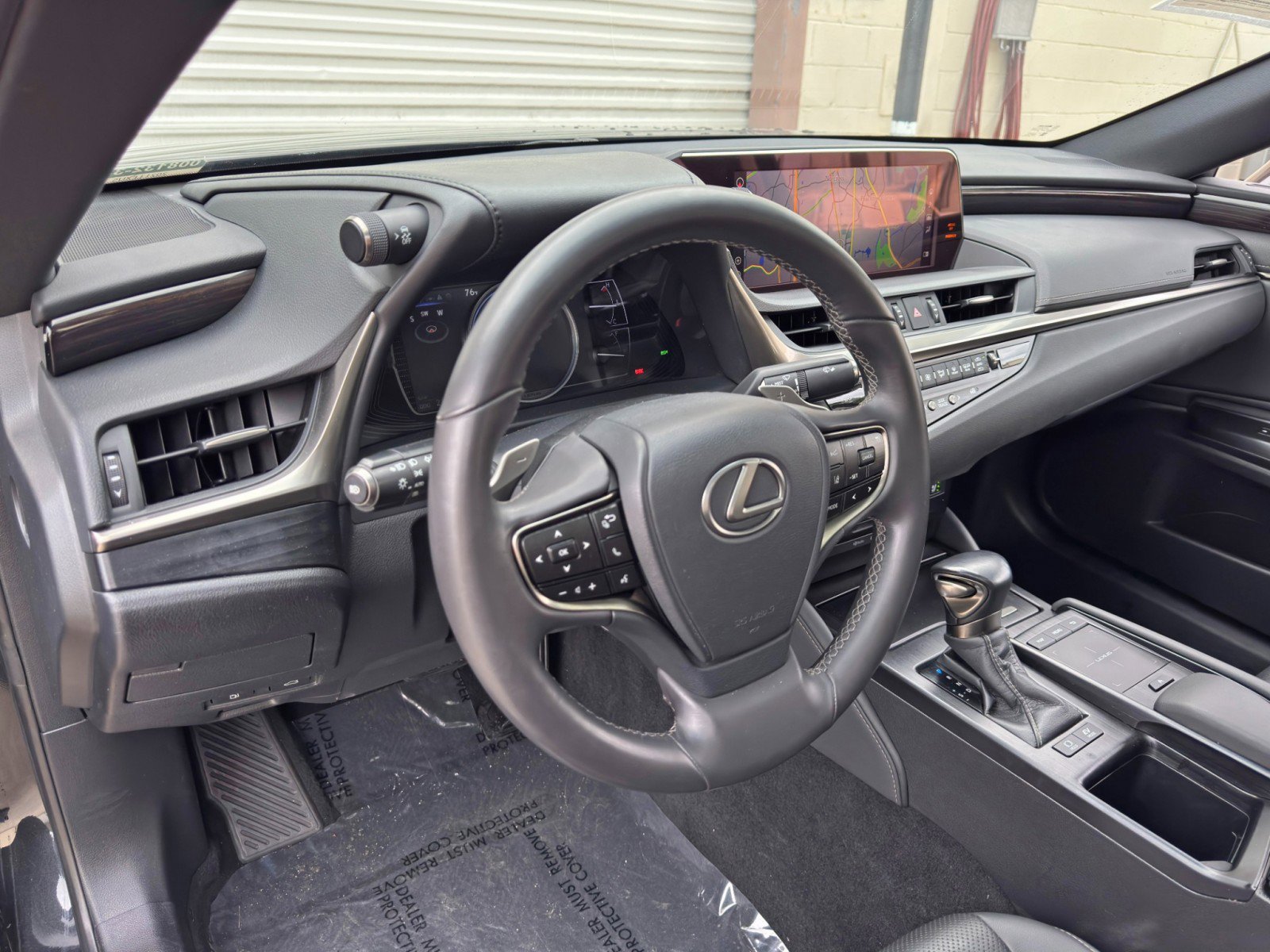 Used 2021 Lexus ES 300h w/ Premium Package FWD image 13