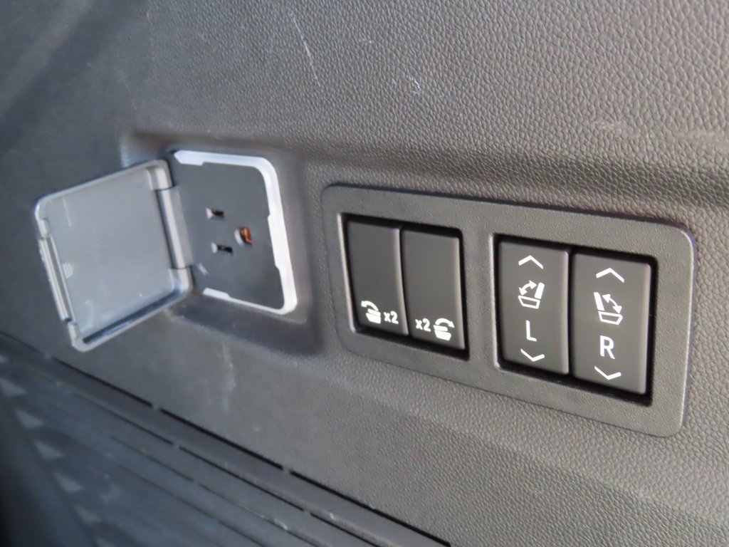 Certified 2022 Chevrolet Tahoe Z71 w/ Off-Road Capability Package image 18