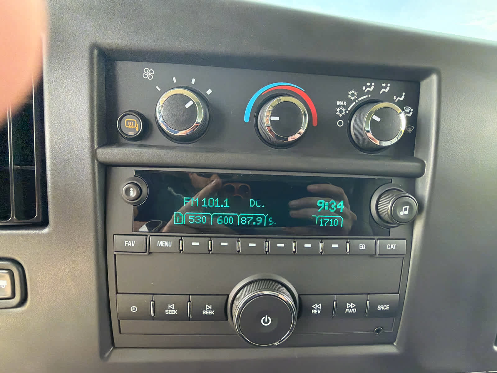 New 2025 GMC Savana 2500 w/ Driver Convenience Package RWD image 24