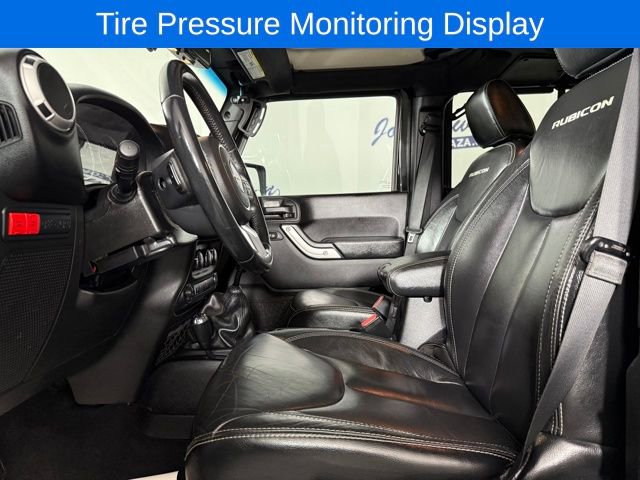 Used 2015 Jeep Wrangler Unlimited Rubicon image 12