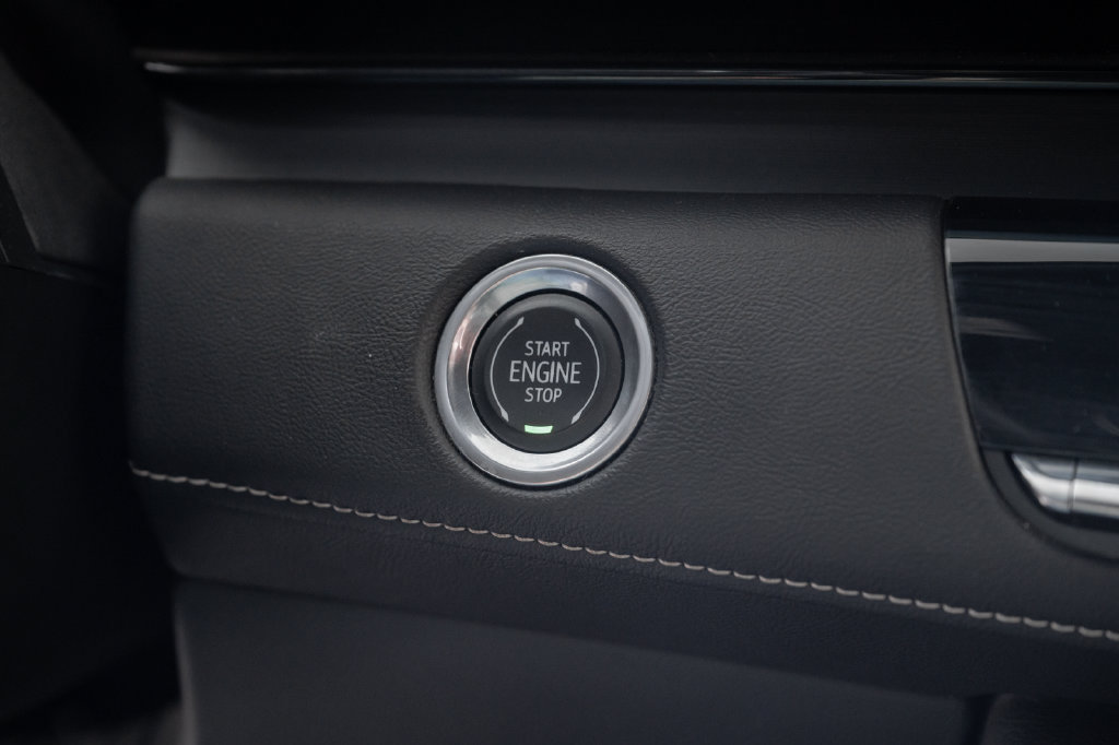 Used 2023 Cadillac Escalade ESV Luxury RWD image 29