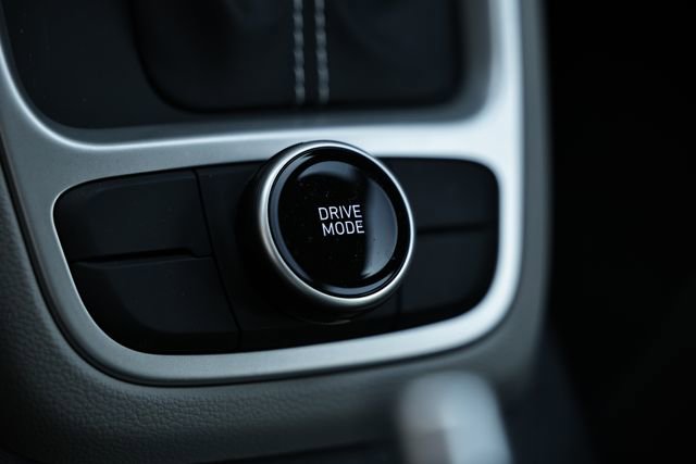 Used 2024 Hyundai Venue SEL image 40