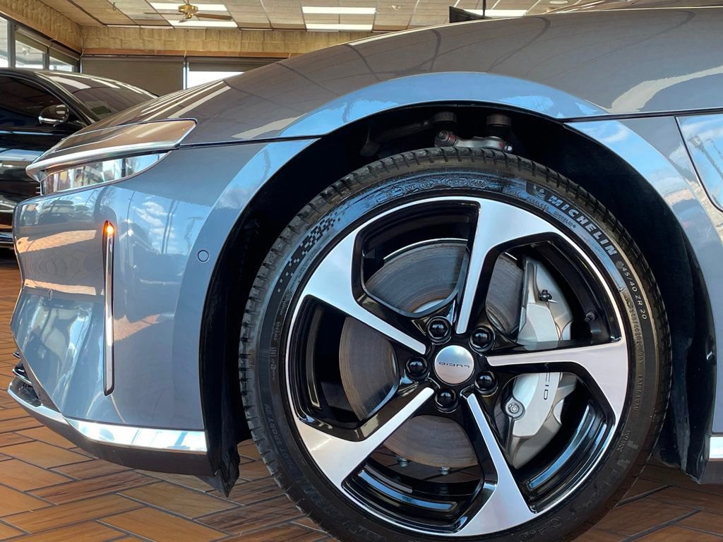 Used 2024 Lucid Air Touring image 5