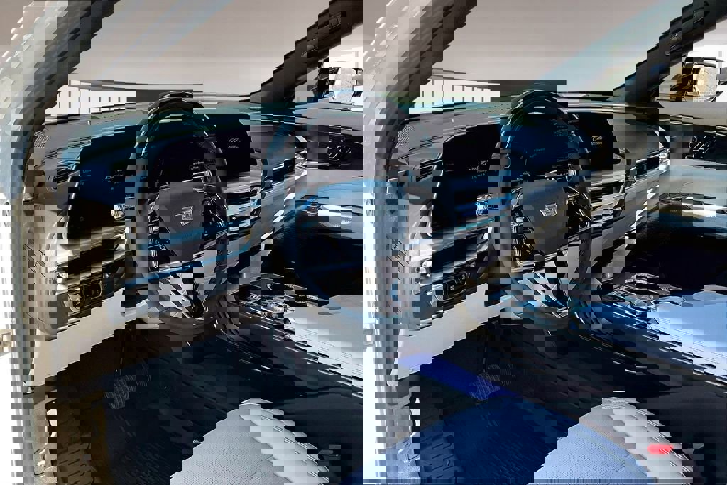 New 2026 Cadillac Lyriq Luxury image 6