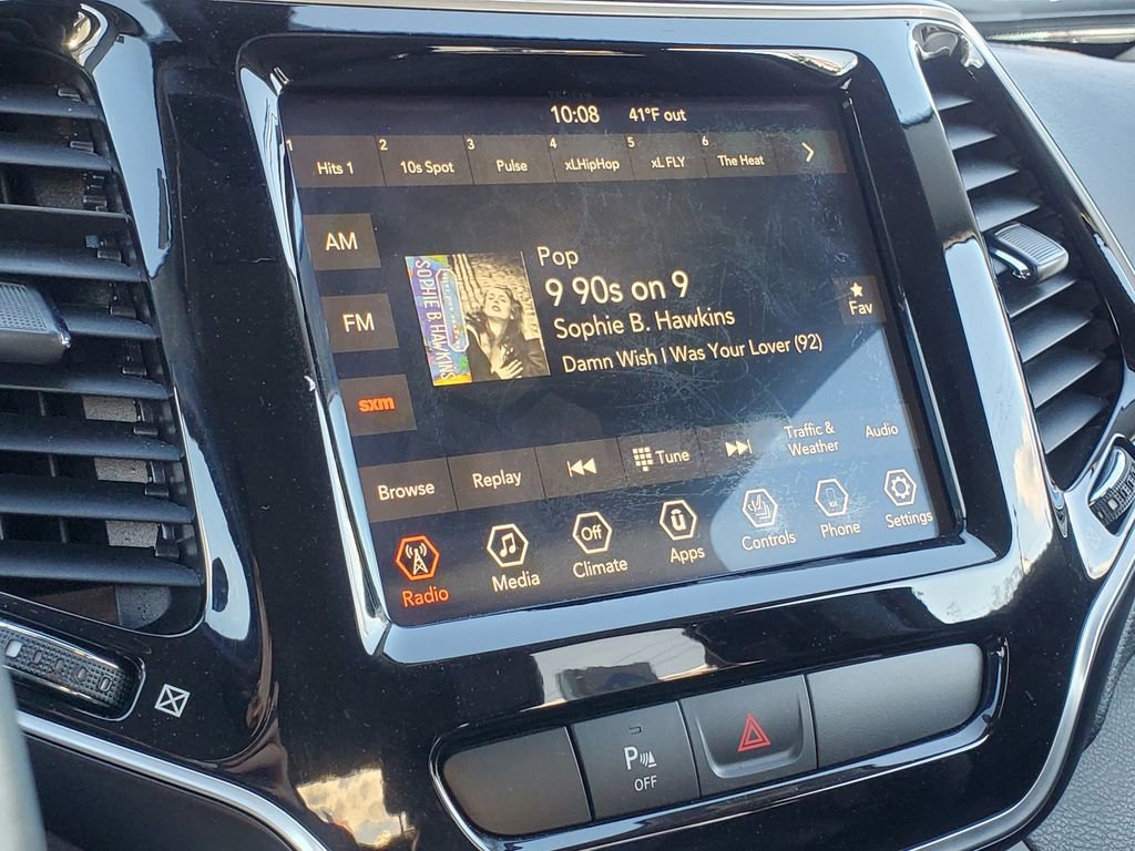 Used 2019 Jeep Cherokee Limited image 23