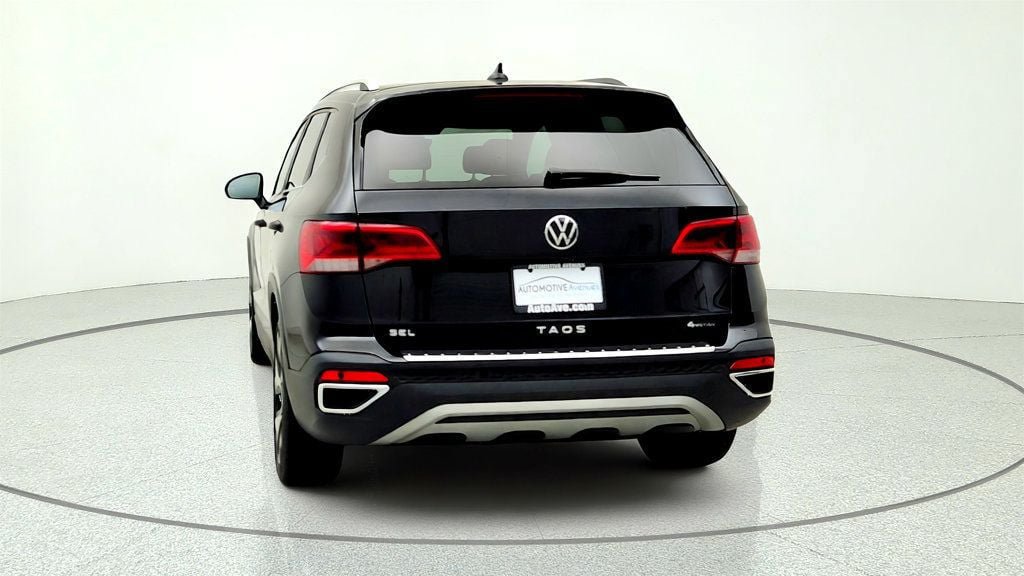 Used 2023 Volkswagen Taos SEL AWD/4WD image 6