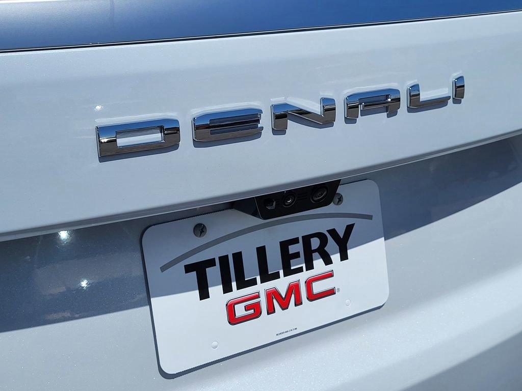 New 2026 GMC Yukon XL Denali image 8