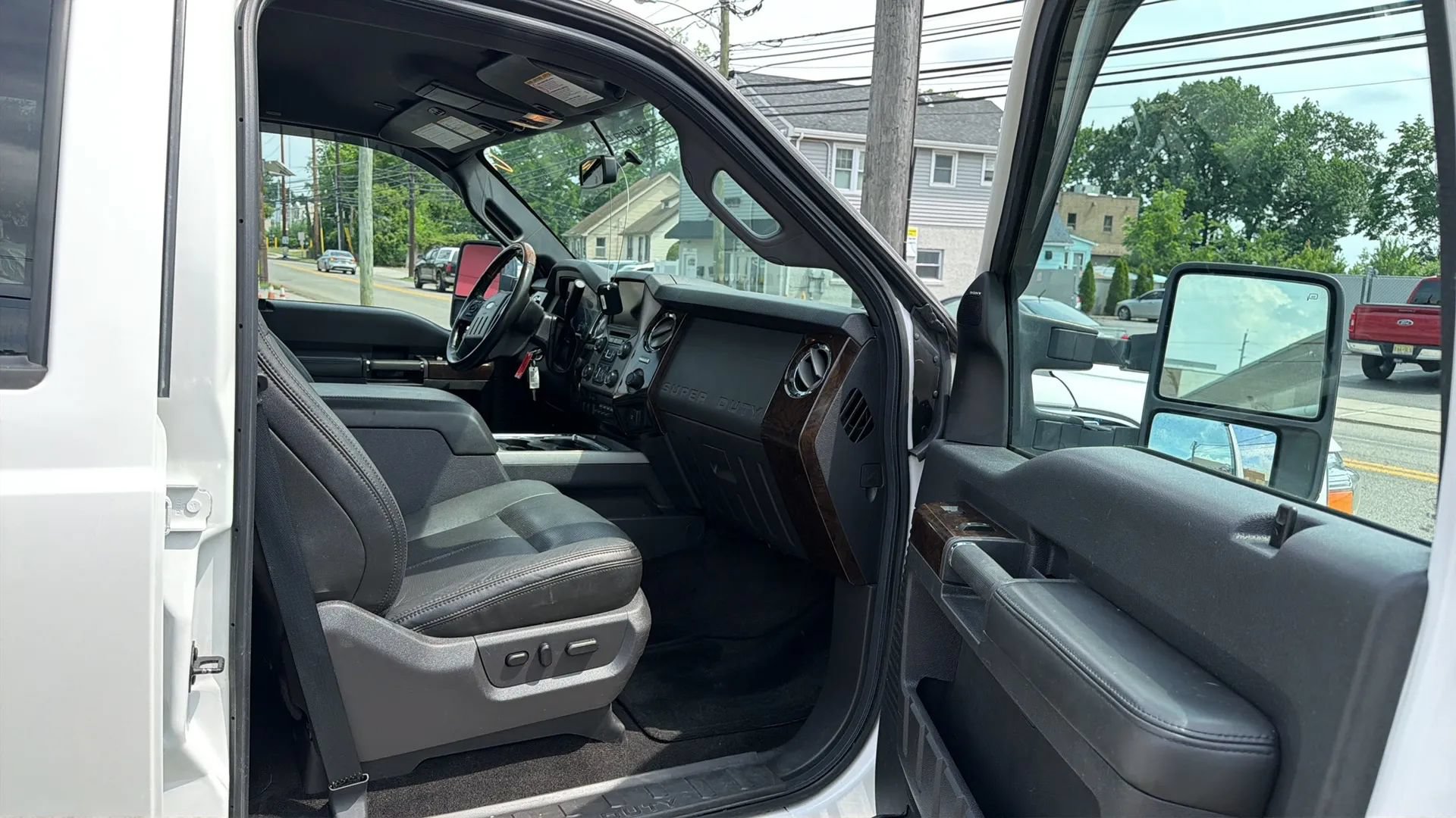 Used 2016 Ford F250 Platinum AWD/4WD image 24
