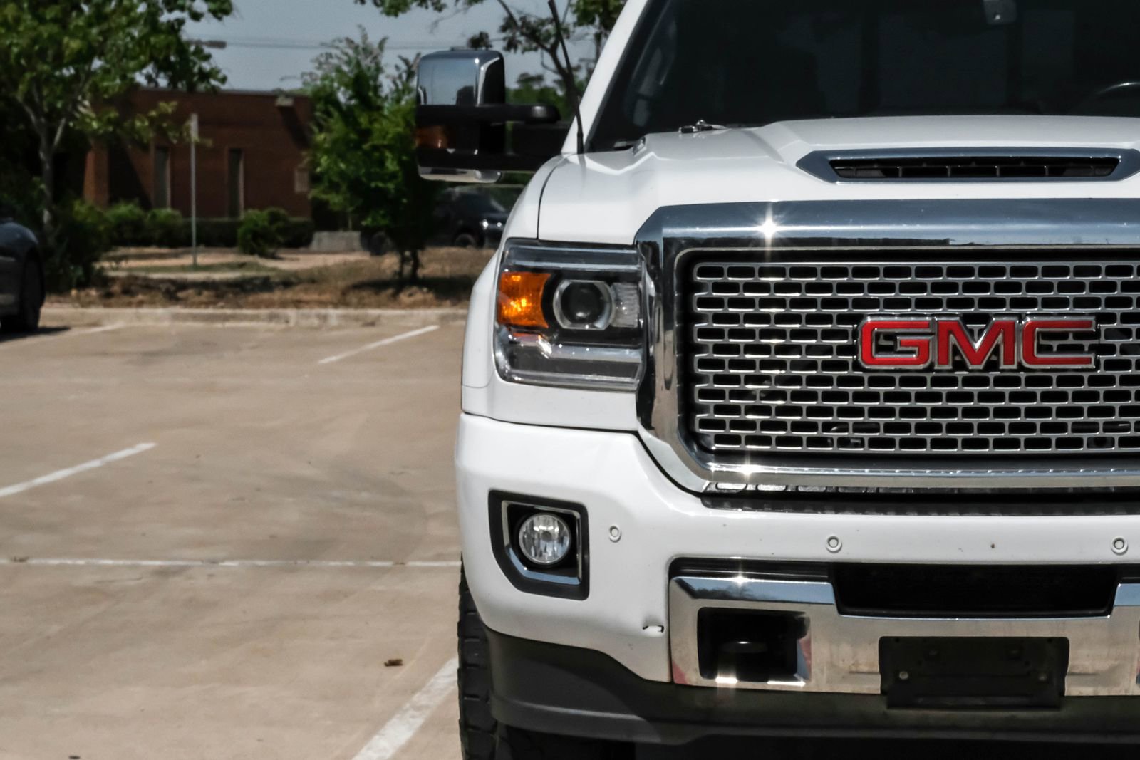 Used 2017 GMC Sierra 2500 Denali w/ Duramax Plus Package AWD/4WD image 45