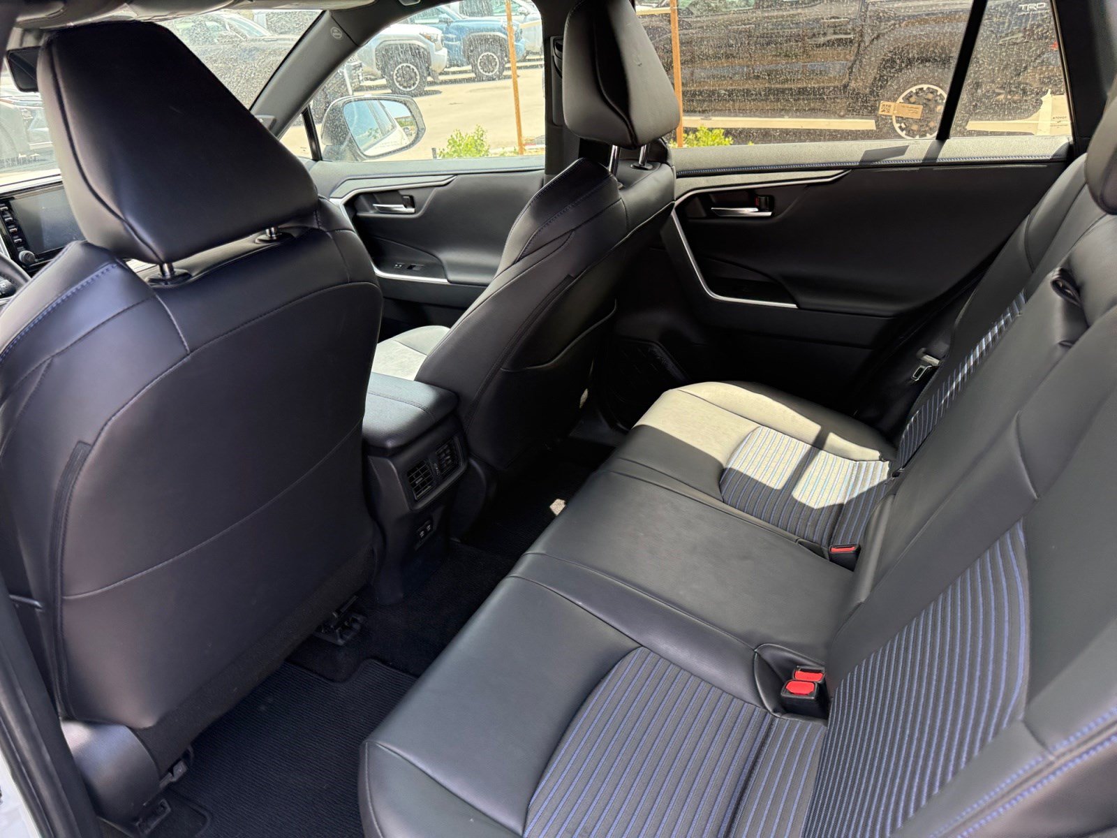 Used 2019 Toyota RAV4 XSE AWD/4WD image 17