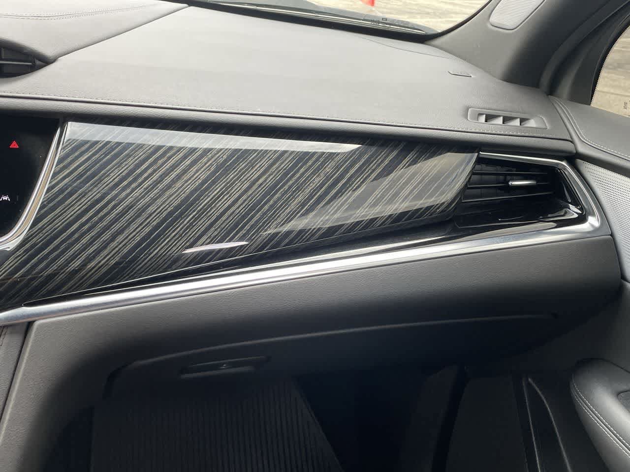 Certified 2025 Cadillac XT6 Premium Luxury AWD/4WD image 16