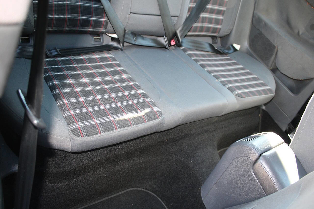 Used 2007 Volkswagen GTI 2-Door image 37