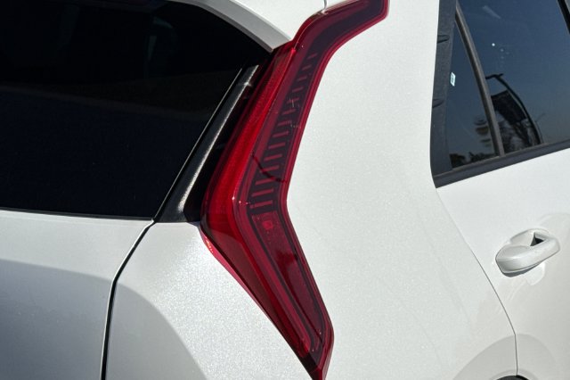 New 2026 Kia Niro LX FWD image 32