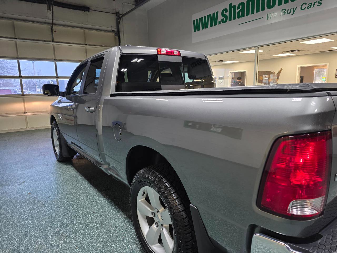 Used 2013 RAM 1500 Classic SLT w/ Premium Display Pkg image 10