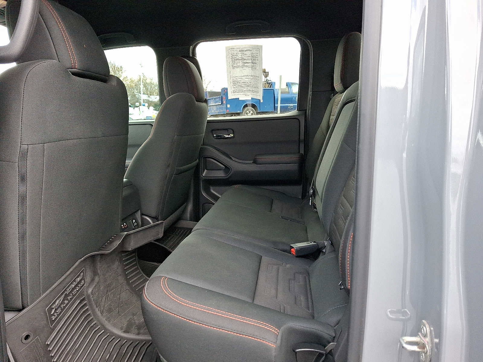 Used 2023 Nissan Frontier PRO-4X w/ Pro Convenience Package image 10