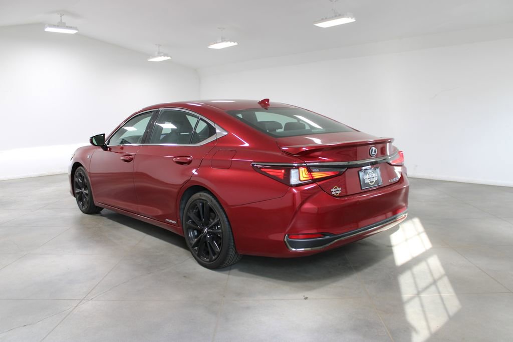 Used 2022 Lexus ES 300h F Sport image 7