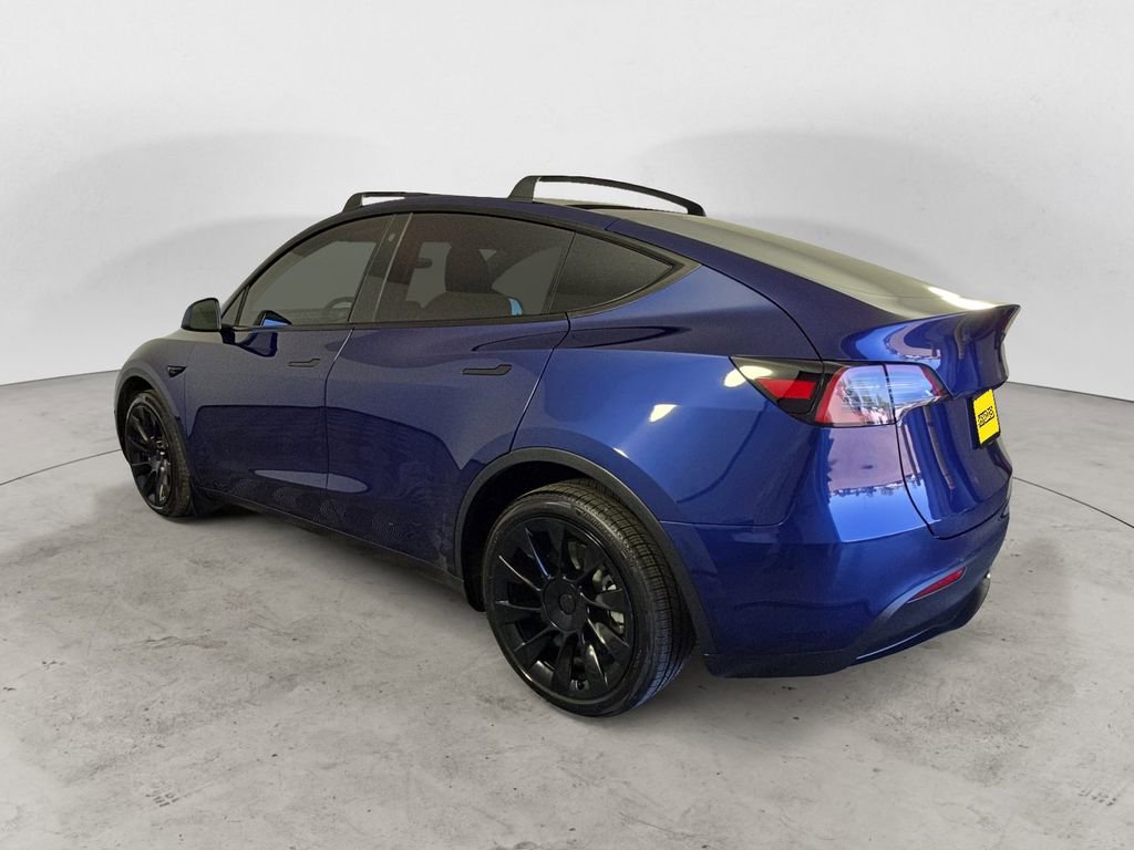 Used 2023 Tesla Model Y Long Range AWD/4WD image 3