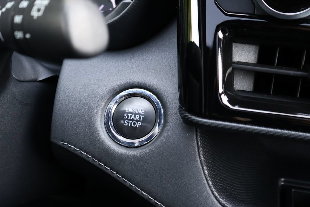 Used 2022 Toyota Highlander XSE FWD image 26