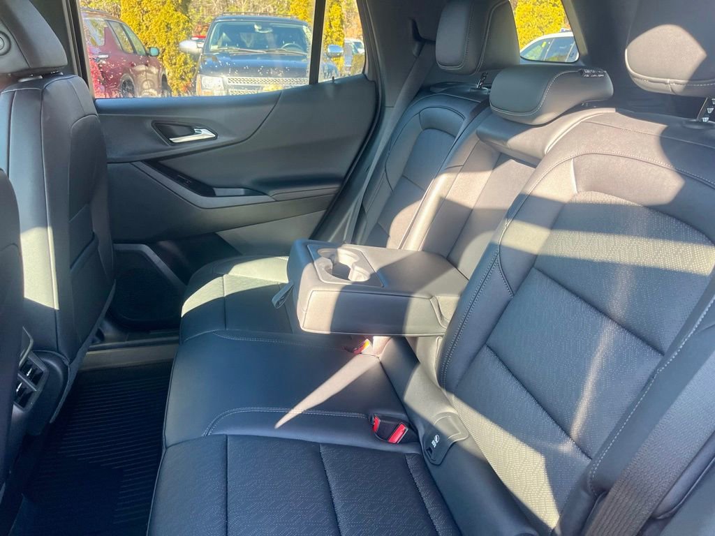 New 2026 Chevrolet Equinox LT w/ Convenience Package II image 24